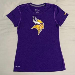 NWOT Nike Minnesota Vikings On-Field Apparel Tee
